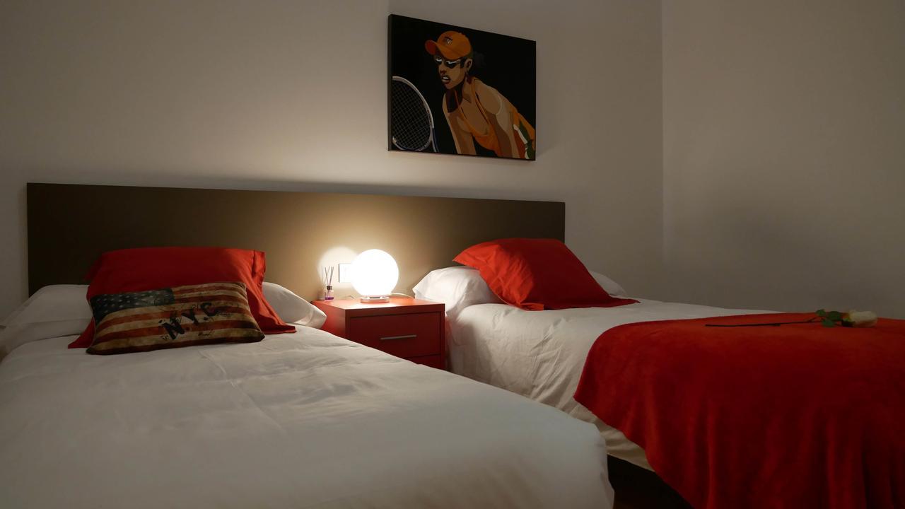 Apartamentos Antares 1 Milladoiro Buitenkant foto