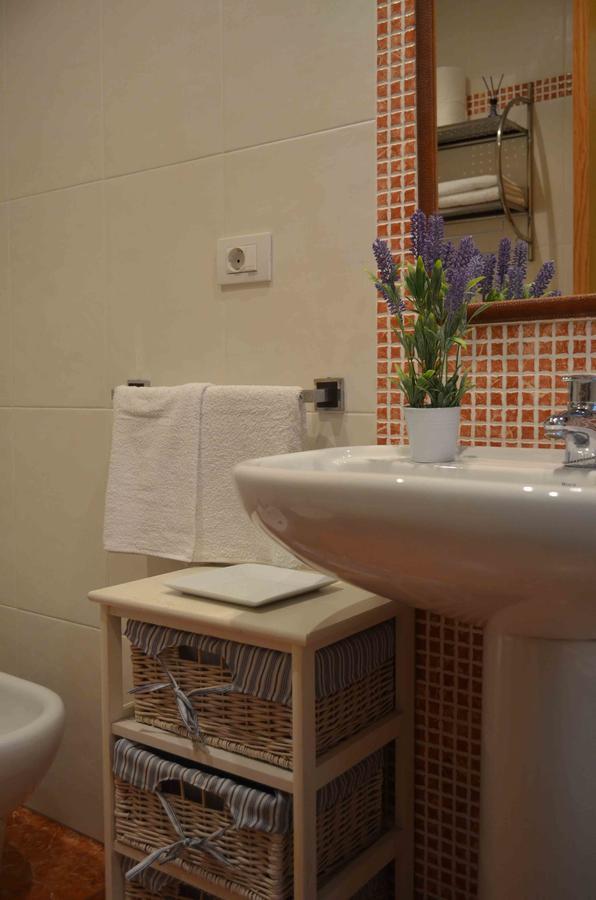 Apartamentos Antares 1 Milladoiro Buitenkant foto
